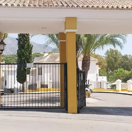 Nueva Andalucia Golf, Sun & Relax *